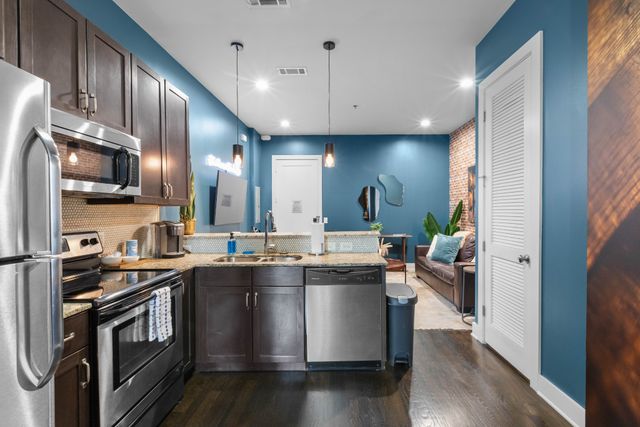 210 30th Ave N Apt 312, Nashville, TN 37203