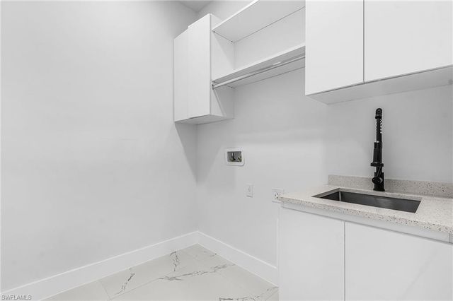3227 NE 13th PL, Cape Coral, FL 33909