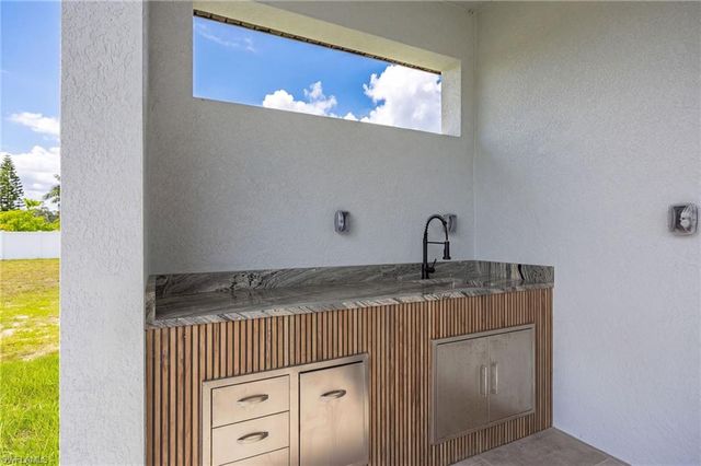 3227 NE 13th PL, Cape Coral, FL 33909