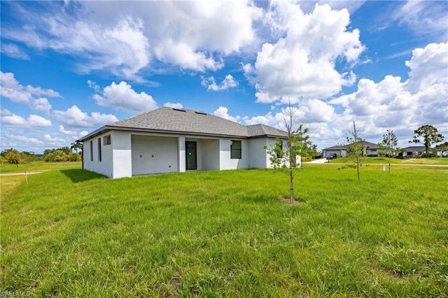3227 NE 13th PL, Cape Coral, FL 33909