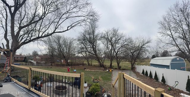 3460 Heatherfield Dr, Louisville, KY 40216