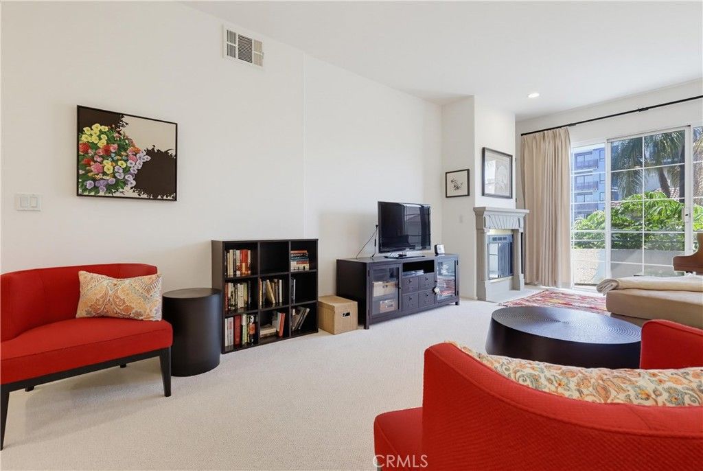 3535 Dunn Drive 201, Los Angeles, CA 90034 — photo 4
