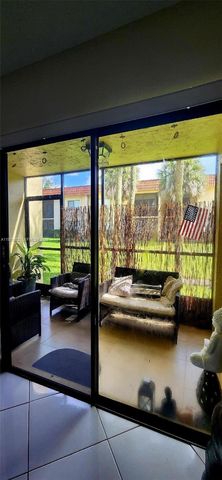 327 Lakeview Drive 103, Weston, FL 33326