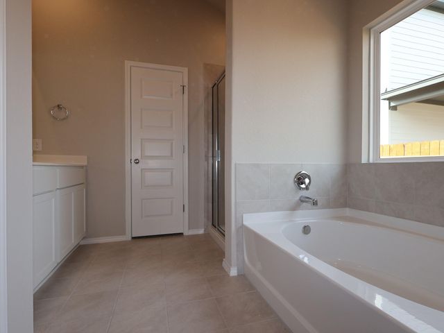 142 Big Banyan DR, Dripping Springs, TX 78620