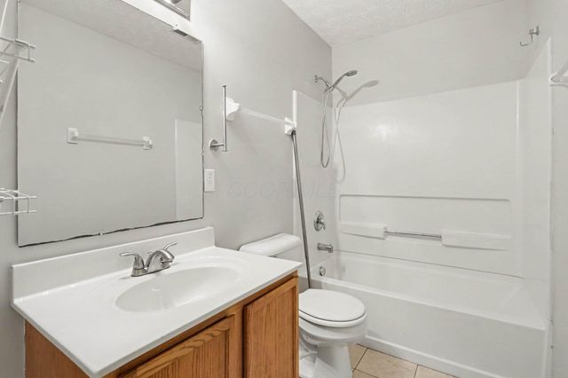 7512 Hemrich Drive, Canal Winchester, OH 43110