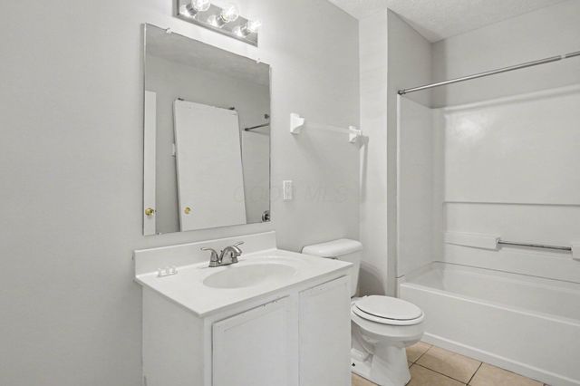 7512 Hemrich Drive, Canal Winchester, OH 43110