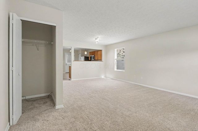 7512 Hemrich Drive, Canal Winchester, OH 43110