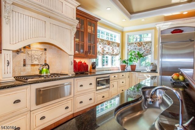 216 Sunset Ave, Westfield Town, NJ 07090