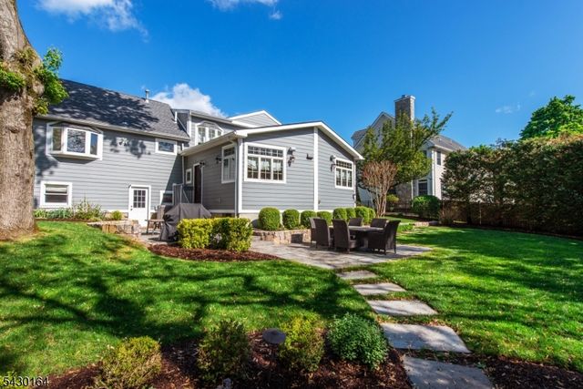 216 Sunset Ave, Westfield Town, NJ 07090