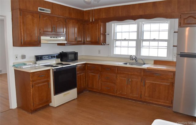 69 Melrose Avenue, New Windsor, NY 12553