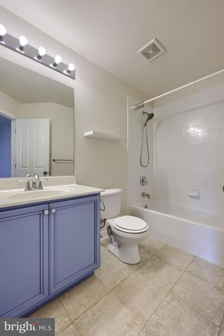 250 KENTSHIRE DR, Lancaster, PA 17603