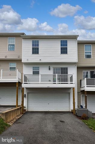 250 KENTSHIRE DR, Lancaster, PA 17603