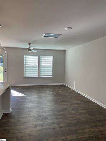 118 Mclauren Place, Fountain Inn, SC 29644