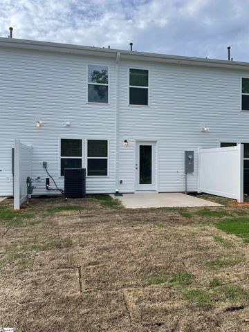 118 Mclauren Place, Fountain Inn, SC 29644