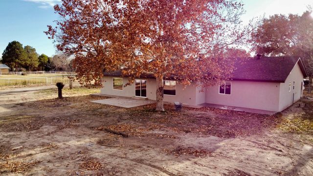 11 Avenida Alegre, Los Lunas, NM 87031