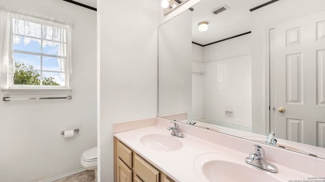 8632 Wood Forest, San Antonio, TX 78251