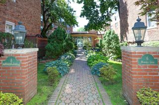 6-8 wooleys Lane B34, Great Neck, NY 11023