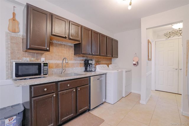 24 Alpine Drive F, Wappingers Falls, NY 12590