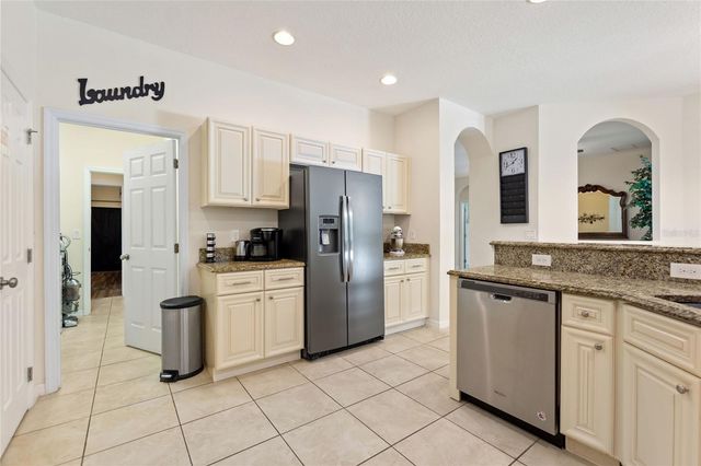 1316 GOLF COURSE PARKWAY, Davenport, FL 33837