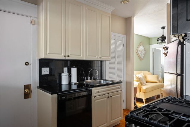 8 Blackstone Boulevard, Providence, RI 02906