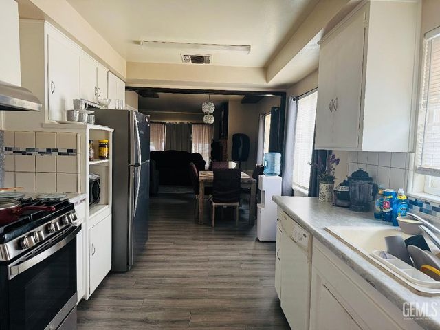 1337 Castaic Avenue, Bakersfield, CA 93308
