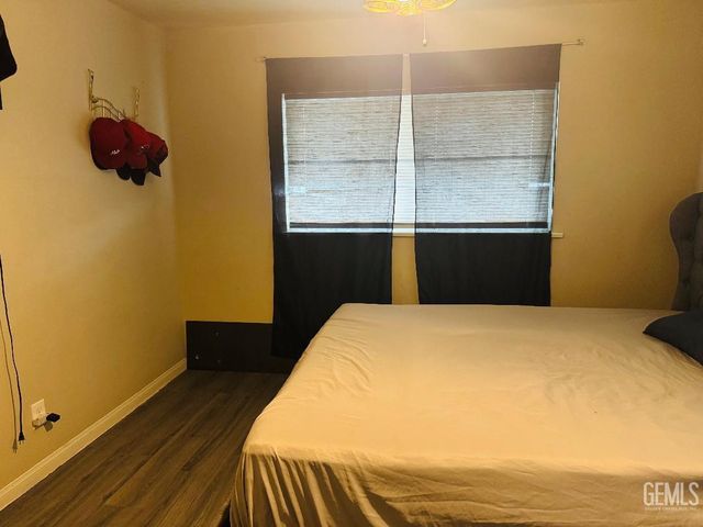 1337 Castaic Avenue, Bakersfield, CA 93308