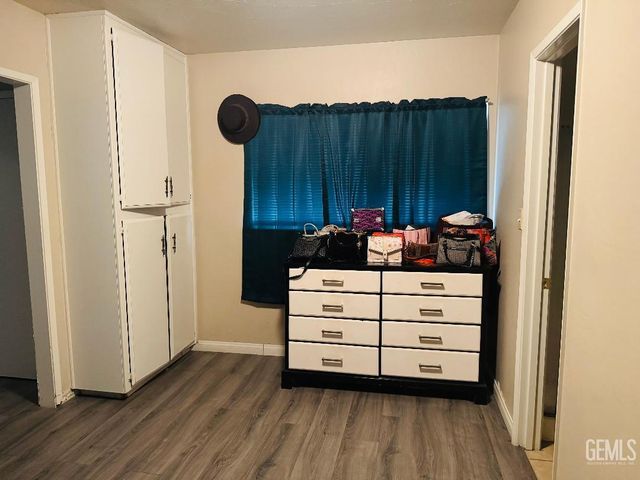 1337 Castaic Avenue, Bakersfield, CA 93308