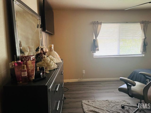 1337 Castaic Avenue, Bakersfield, CA 93308