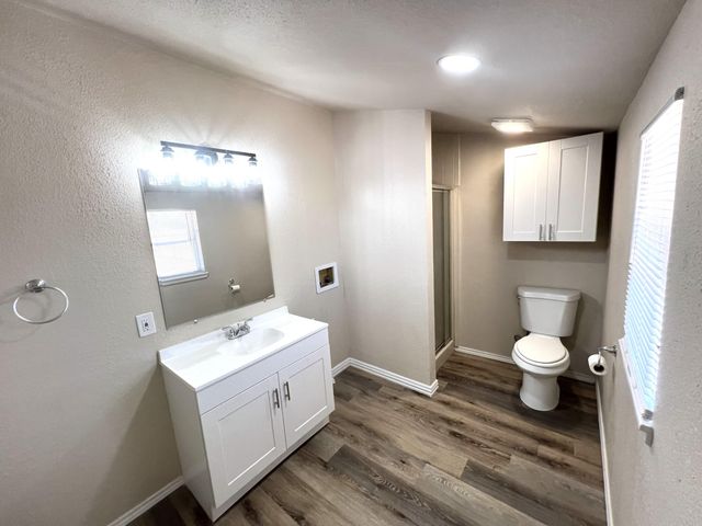 1910 64th Street, Lubbock, TX 79412