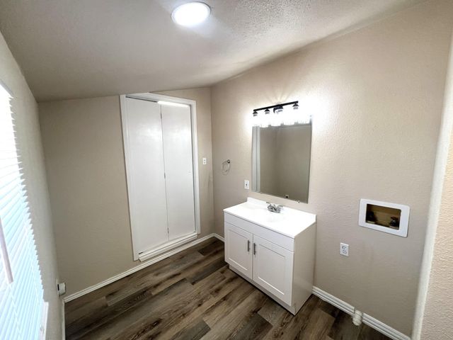 1910 64th Street, Lubbock, TX 79412