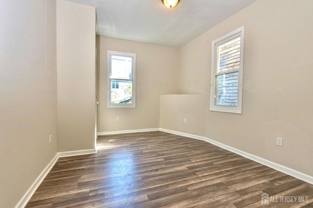 186 N 17th Street 1, East Orange, NJ 07017
