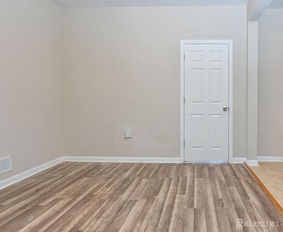 186 N 17th Street 1, East Orange, NJ 07017
