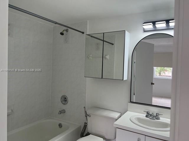 631 NW 82nd Ave 220, Miami, FL 33126