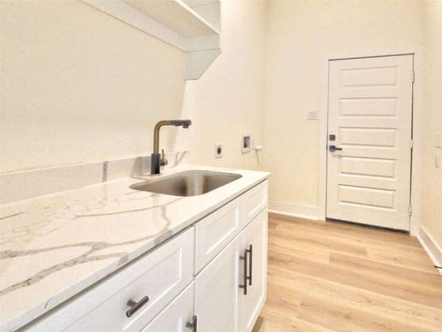 3708 Creek View Drive, Mckinney, TX 75071