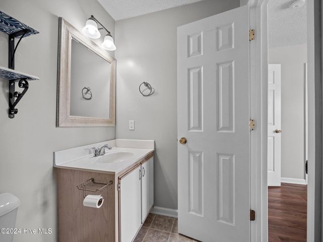 100 Pinegrove Court, Jacksonville, NC 28546