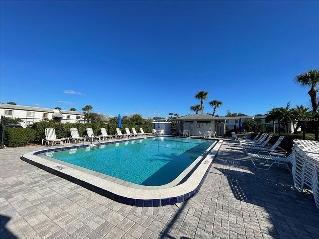 102 PALMETTO COURT 2, Oldsmar, FL 34677