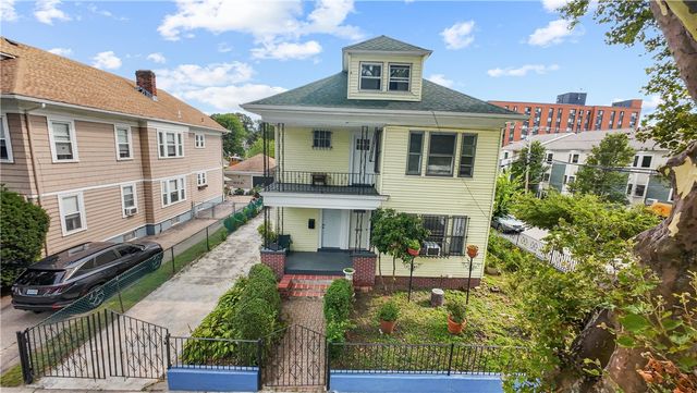 98 Sackett Street, Providence, RI 02907