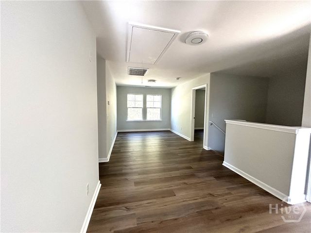 136 Lakepointe Drive, Savannah, GA 31407