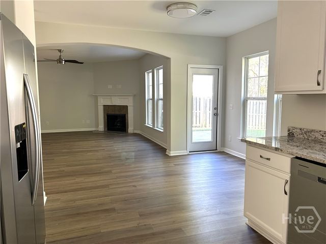 136 Lakepointe Drive, Savannah, GA 31407