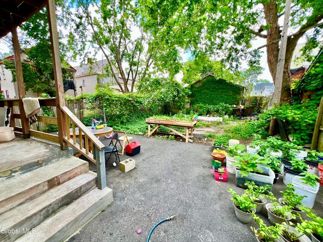 807 Craig Street, Schenectady, NY 12307