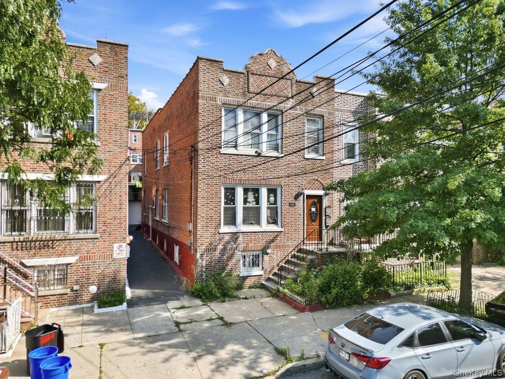 4626 Carpenter Avenue, Bronx, NY 10470 — exterior