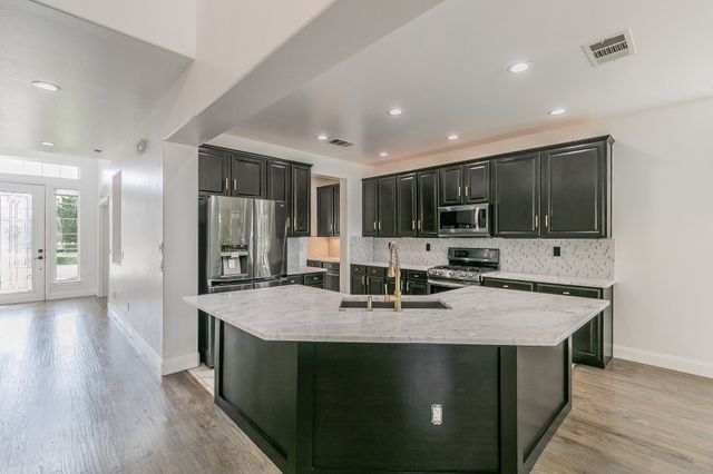 8701 Freeport Drive, Denton, TX 76207