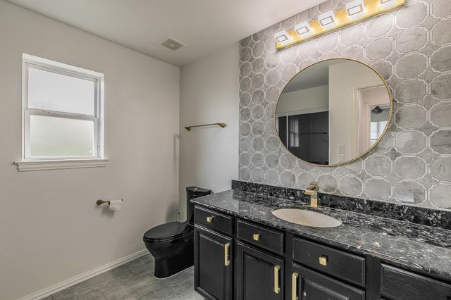 8701 Freeport Drive, Denton, TX 76207