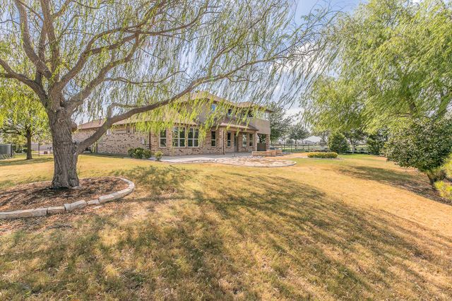 8701 Freeport Drive, Denton, TX 76207