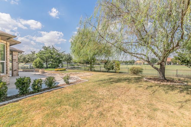 8701 Freeport Drive, Denton, TX 76207