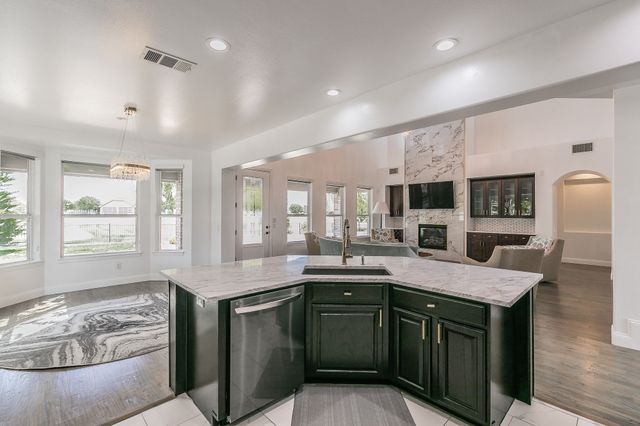 8701 Freeport Drive, Denton, TX 76207