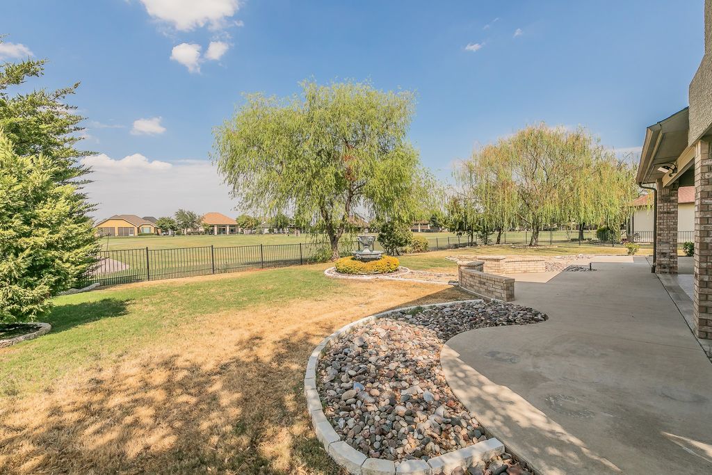 8701 Freeport Drive, Denton, TX 76207 — photo 3