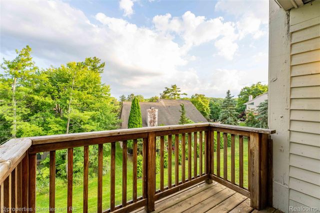 4802 Panorama Circle, West Bloomfield Charter Township, MI 48323