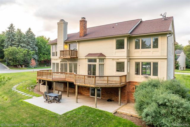 4802 Panorama Circle, West Bloomfield Charter Township, MI 48323