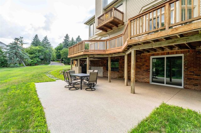 4802 Panorama Circle, West Bloomfield Charter Township, MI 48323